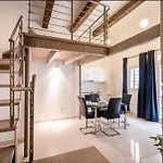 Exquisite 3-bedroom Duplex Penthouse With Jacuzzi In Centre Apartamento La Valeta