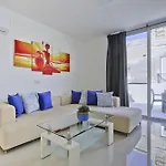 Exquisite 3-bedroom Duplex Penthouse With Jacuzzi In Centre Apartamento La Valeta