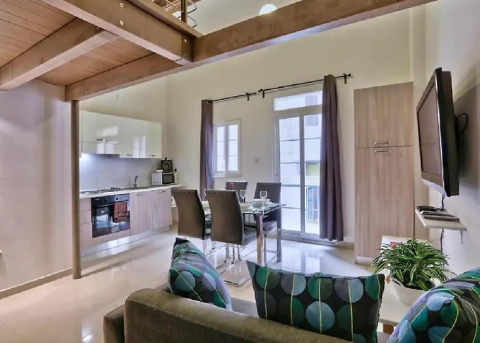 Lejlighed Exquisite 3-bedroom Duplex Penthouse With Jacuzzi In Centre *